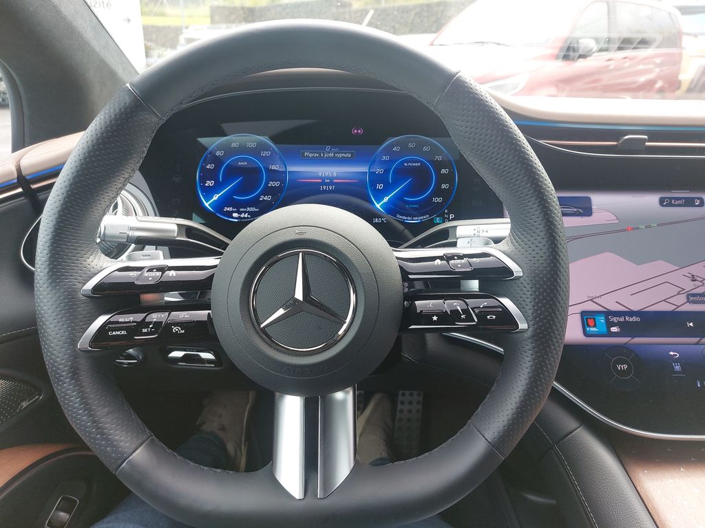 Mercedes-Benz EQS