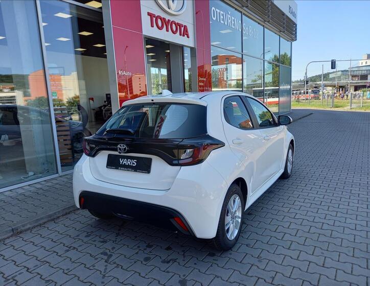 Toyota Yaris 4