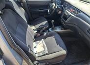 Mitsubishi Lancer 38