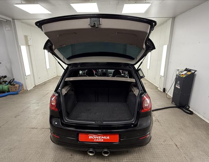 Volkswagen Golf 21
