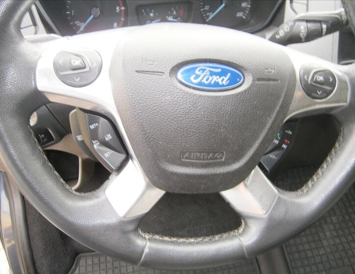 Ford Tourneo Custom 18