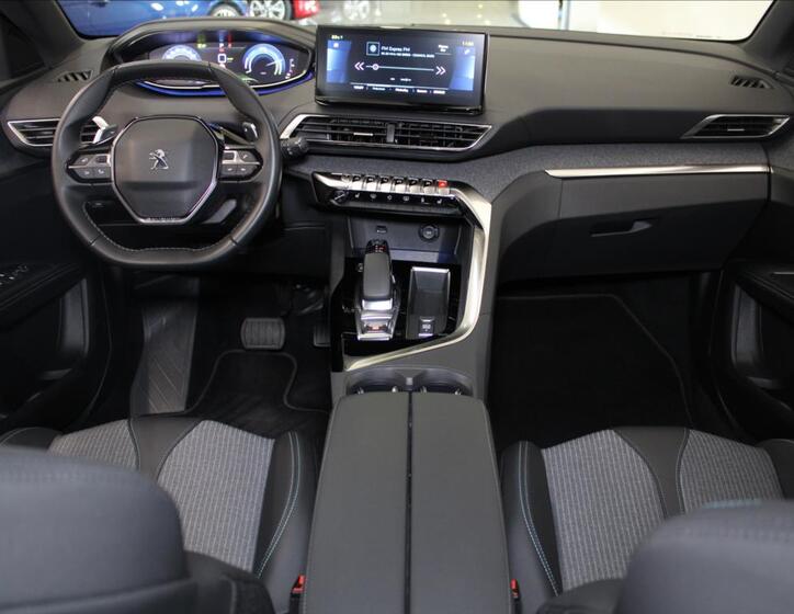 Peugeot 3008 8