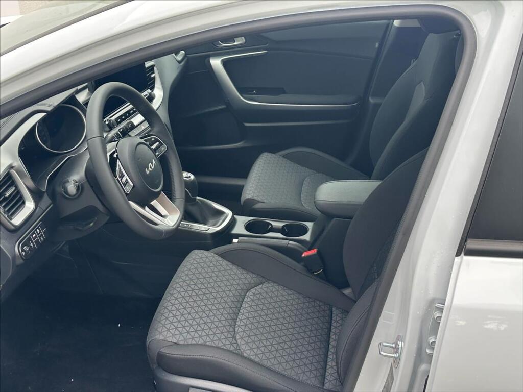 KIA Ceed 10