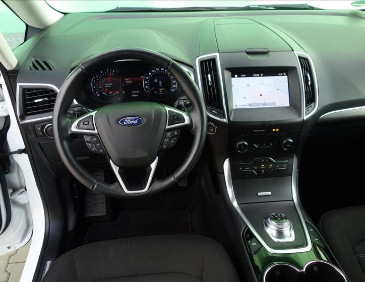 Ford Galaxy 16