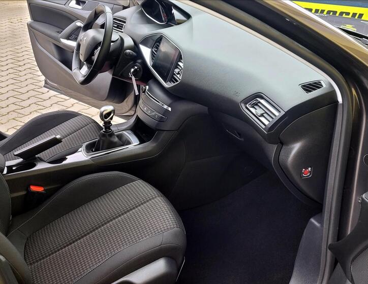 Peugeot 308 23