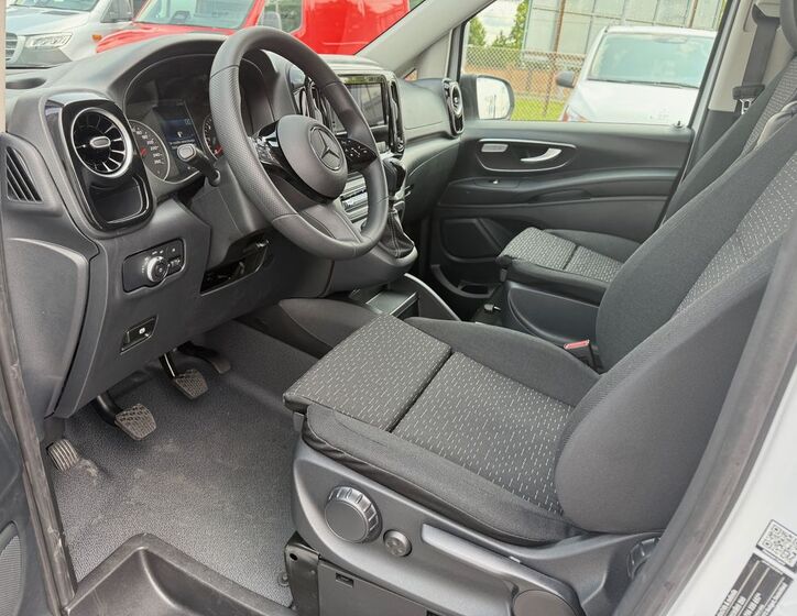 Mercedes-Benz Vito 7