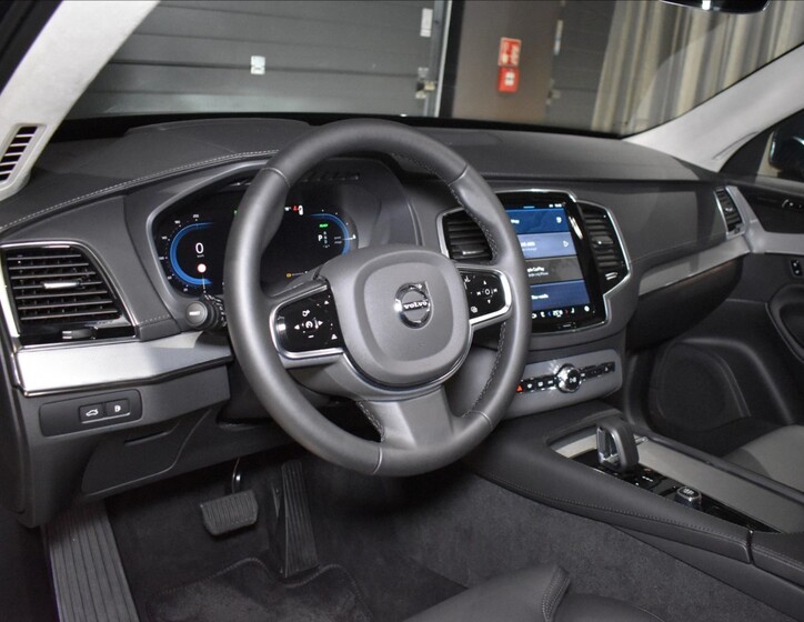 Volvo XC90 11
