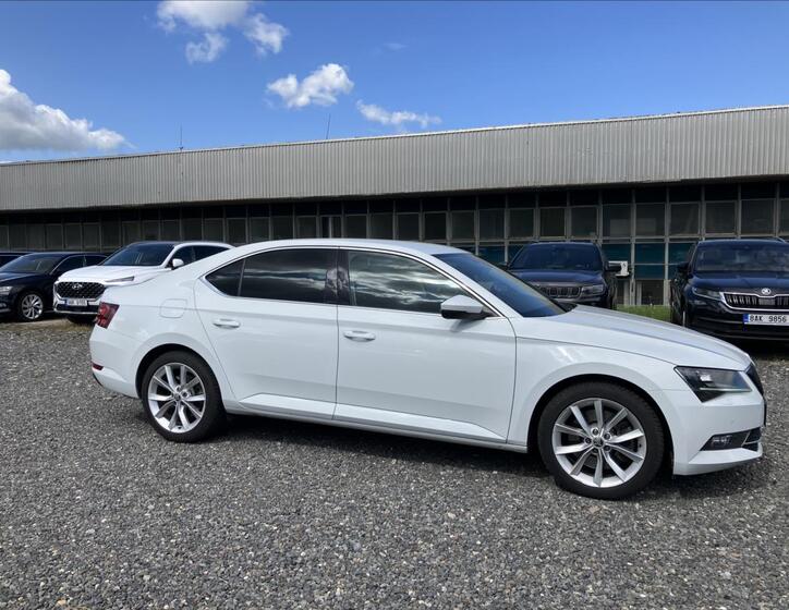 Škoda Superb 8