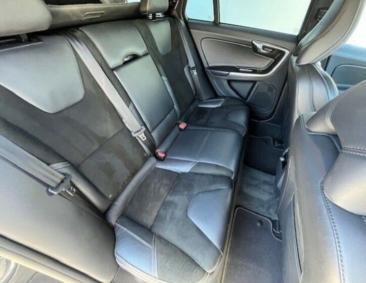 Volvo V60 17