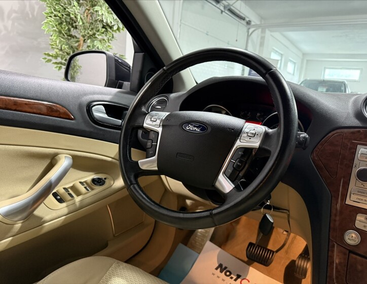 Ford Mondeo 17