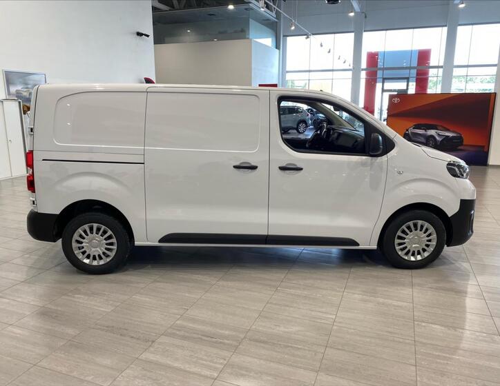 Toyota ProAce 4