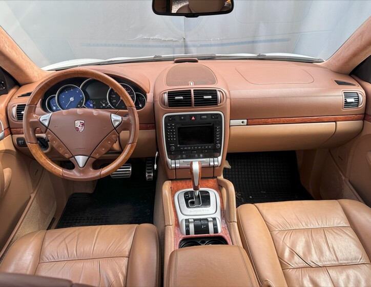 Porsche Cayenne 17