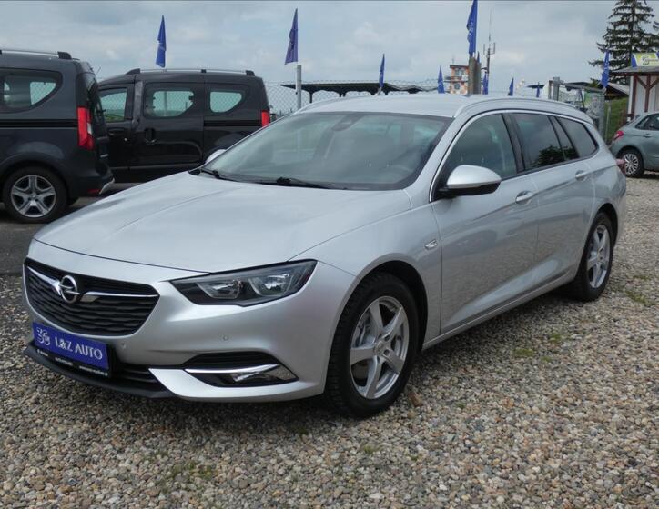 Opel Insignia 1