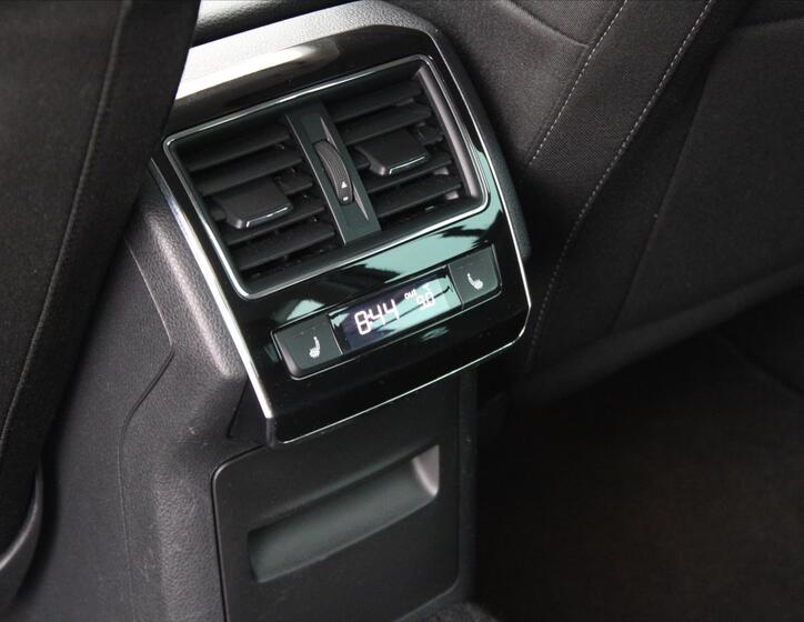 Škoda Superb 12