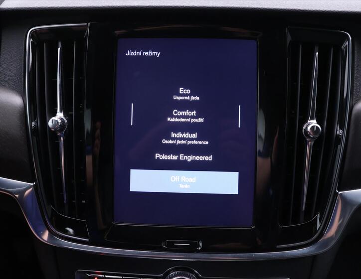 Volvo V90 27
