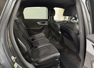 Audi Q7 24