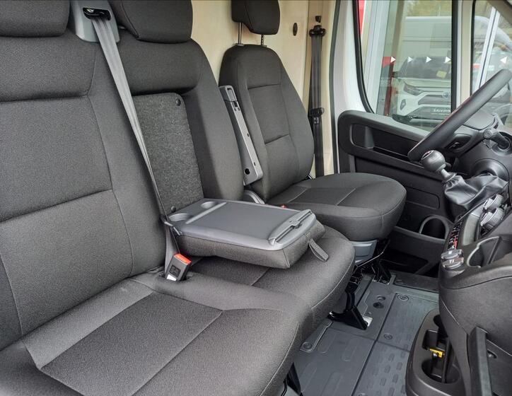 Toyota ProAce 8