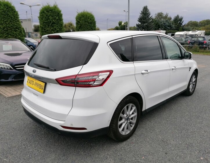 Ford S-MAX 5