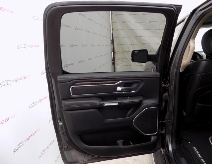 Dodge RAM 1500 11