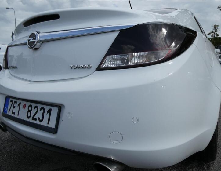 Opel Insignia 9