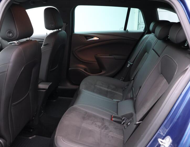 Opel Astra 16