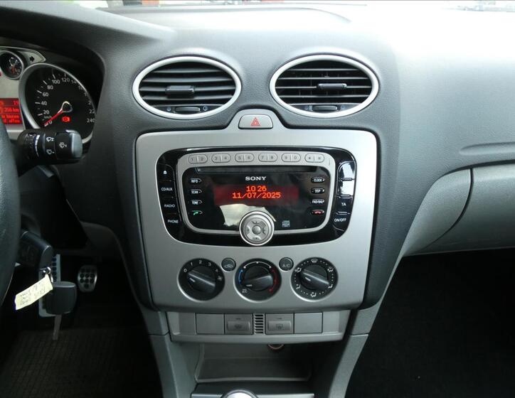 Ford Focus 25
