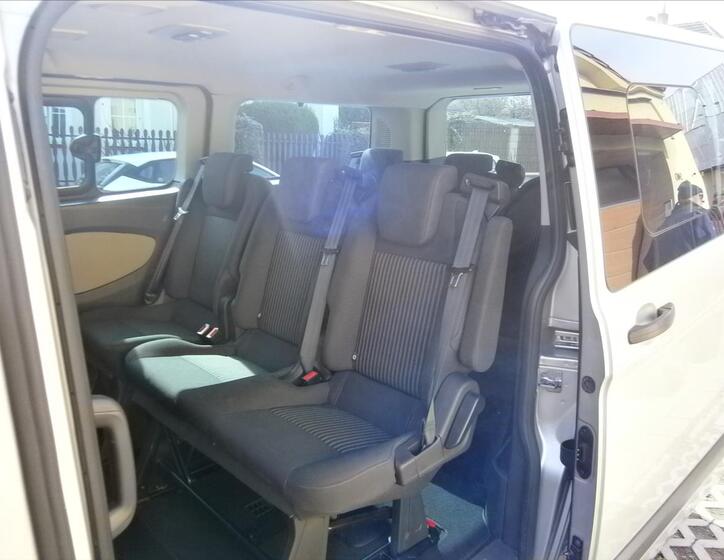 Ford Tourneo Custom 12