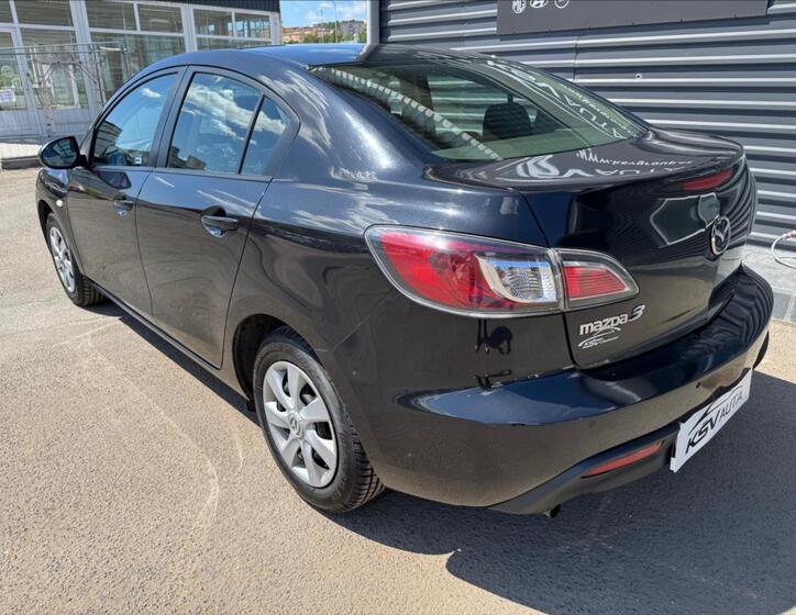 Mazda 3 7
