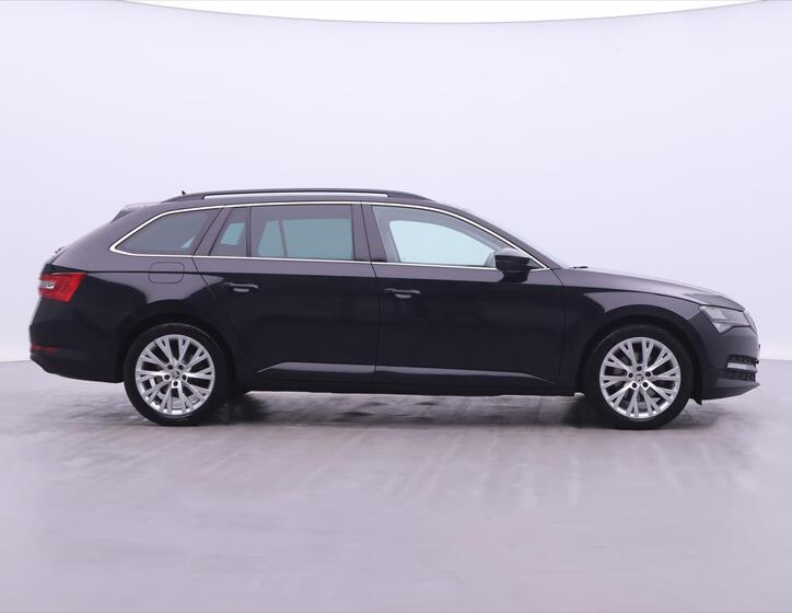 Škoda Superb 8