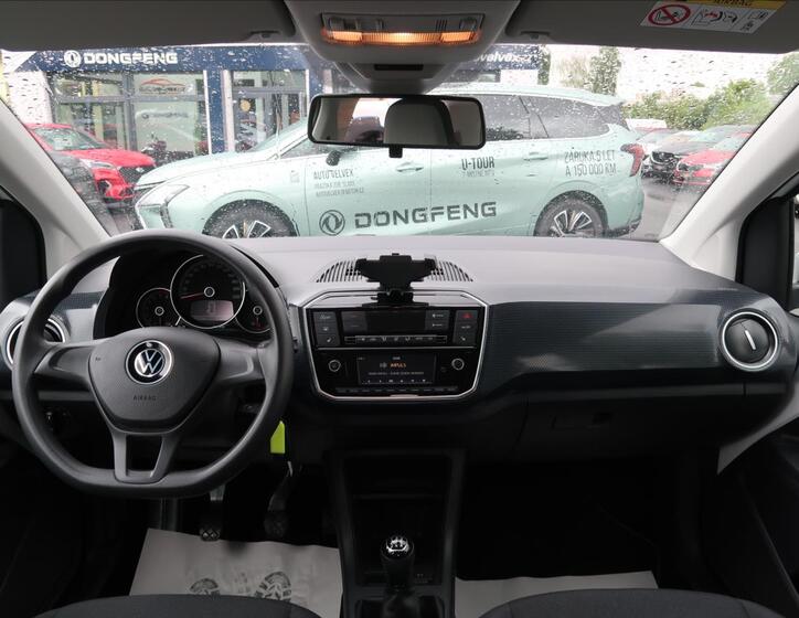 Volkswagen up! 15