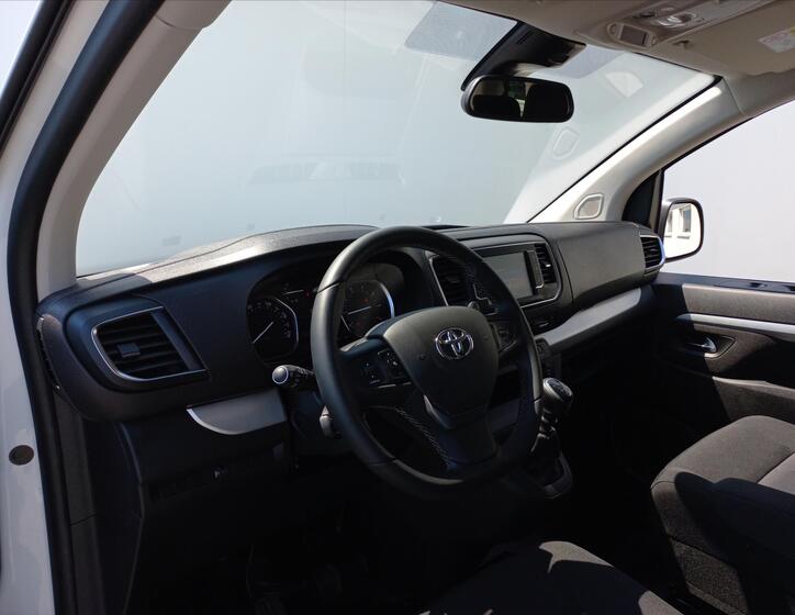 Toyota ProAce Verso 9