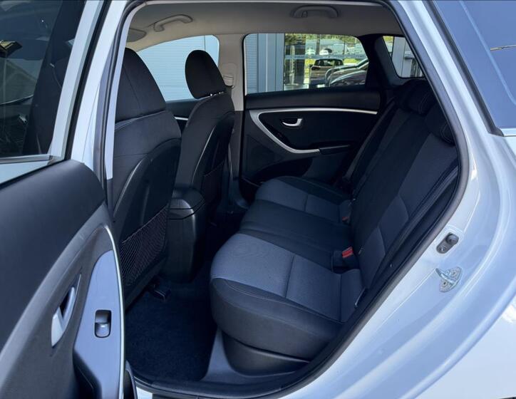 Hyundai i30 11