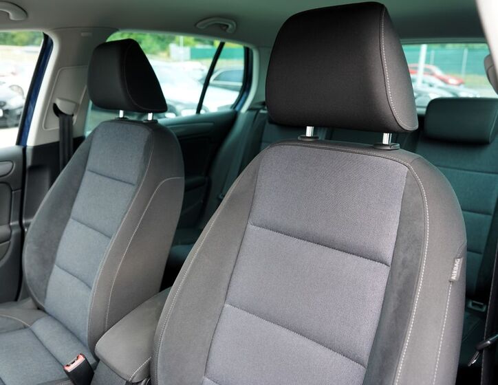 Volkswagen Golf 20