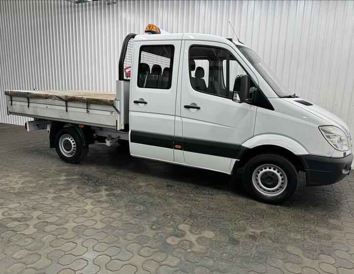 Mercedes-Benz Sprinter 11