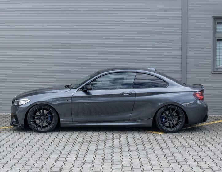 BMW Řada 2 8