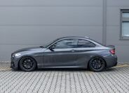 BMW Řada 2 8