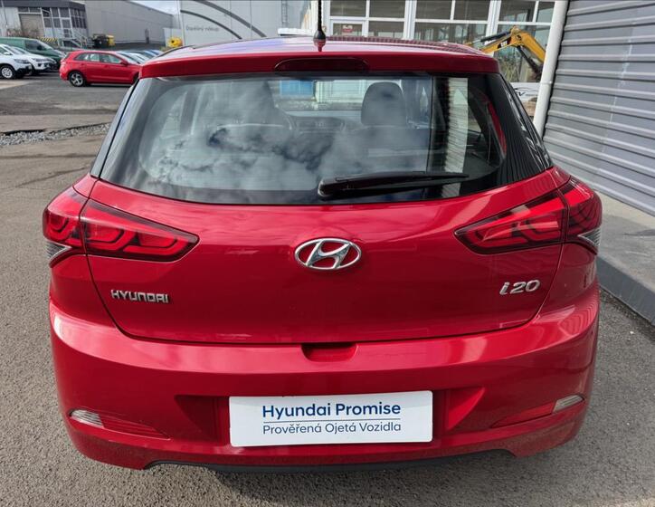 Hyundai i20 8