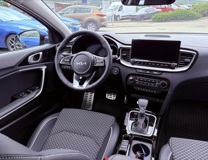 KIA Ceed 11