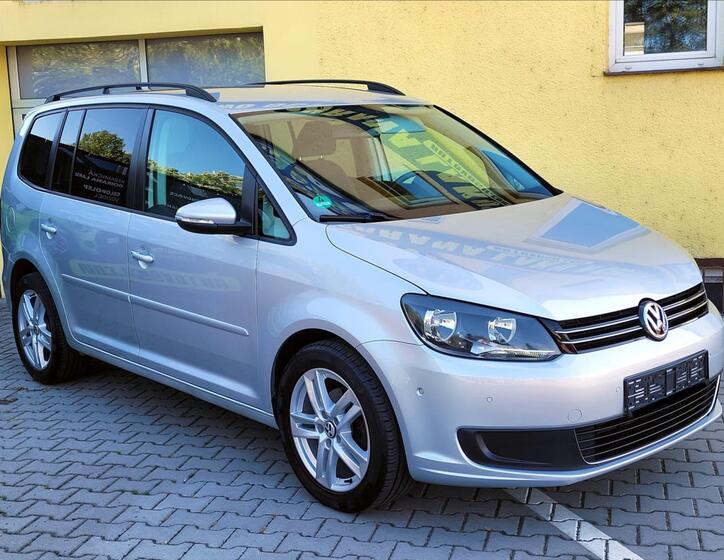 Volkswagen Touran 1