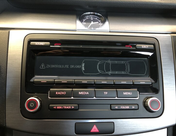 Volkswagen Passat 25