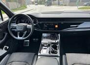 Audi SQ7 11