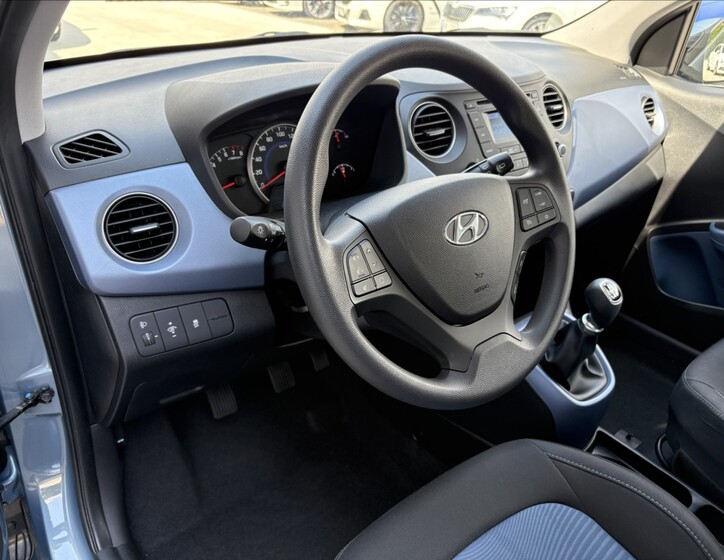 Hyundai i10 13