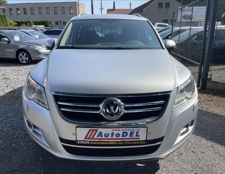 Volkswagen Tiguan 9