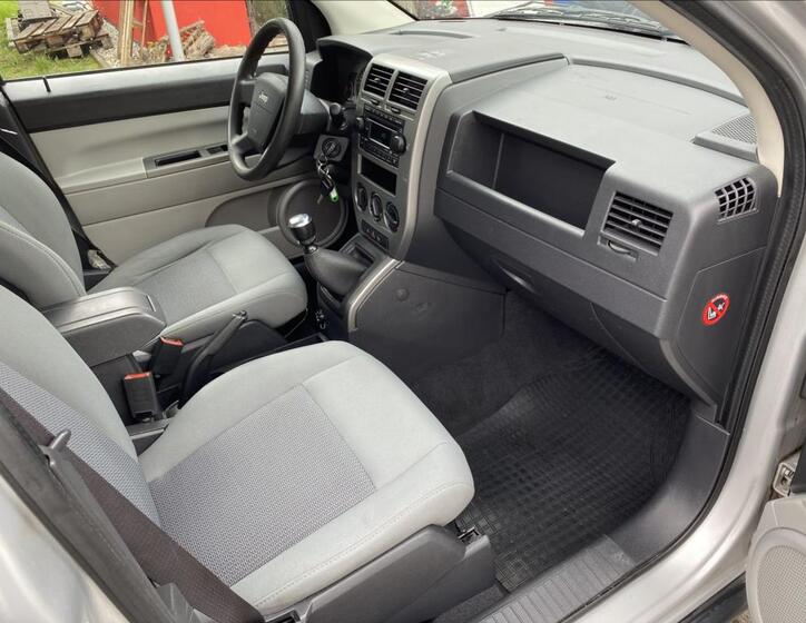 Jeep Compass 20