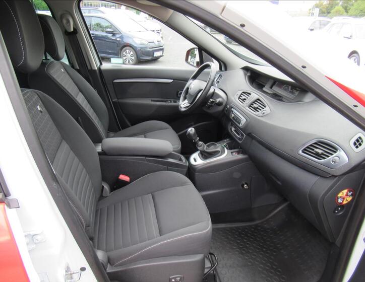 Renault Grand Scénic 12