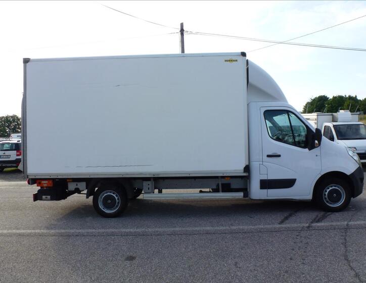 Renault Master 8