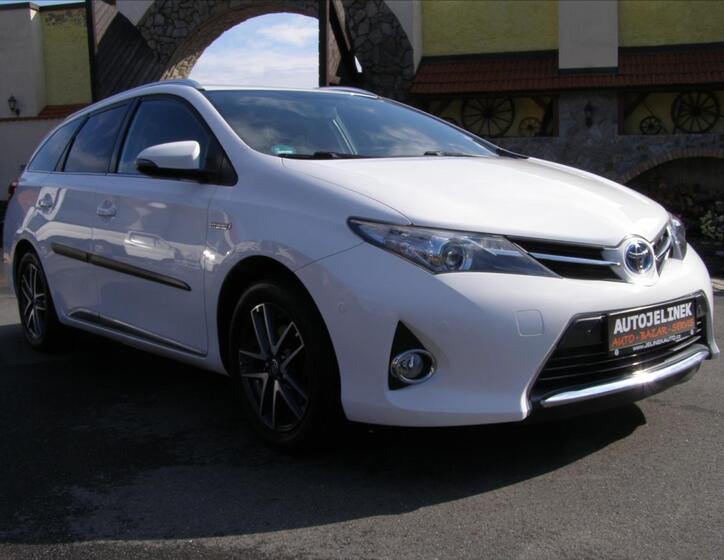 Toyota Auris 6