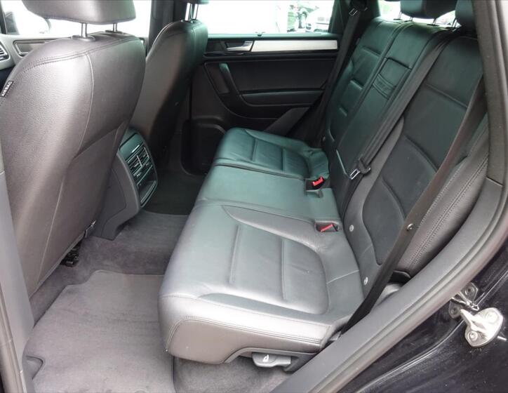 Volkswagen Touareg 11