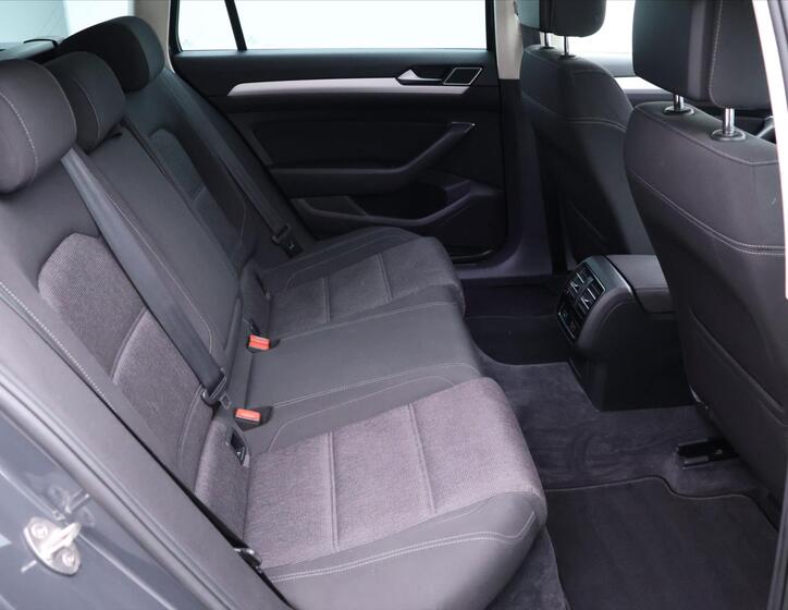 Volkswagen Passat 15