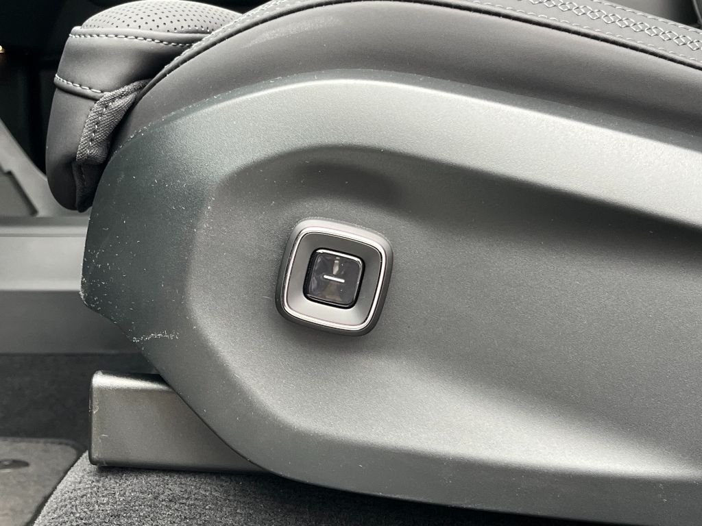 Volvo EX90